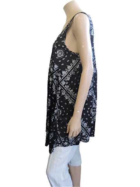 Sleeveless Top or dress