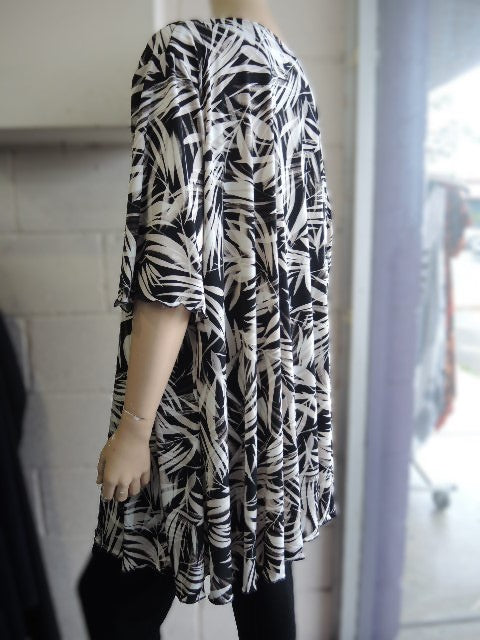 Shelz Stretch Top