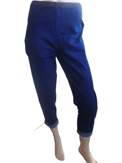 Cafe 7/8 Jeans with a cuff